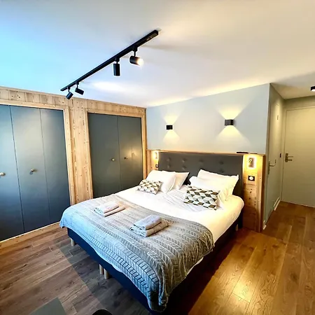 Lauranoure Centre Station דירה לס דה-אלפס