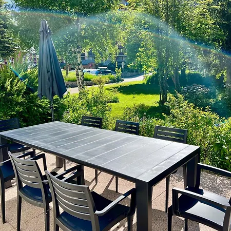 Lauranoure Centre Station דירה לס דה-אלפס