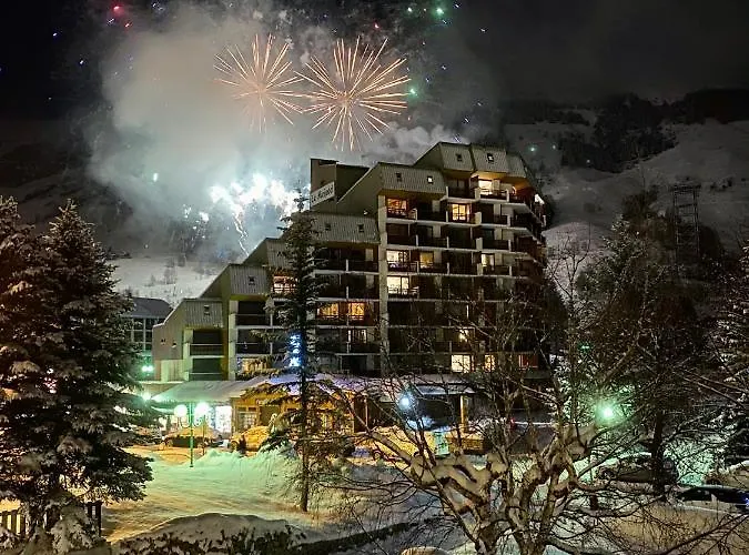 Lauranoure Centre Station A 150 M Du Jandri 3s *